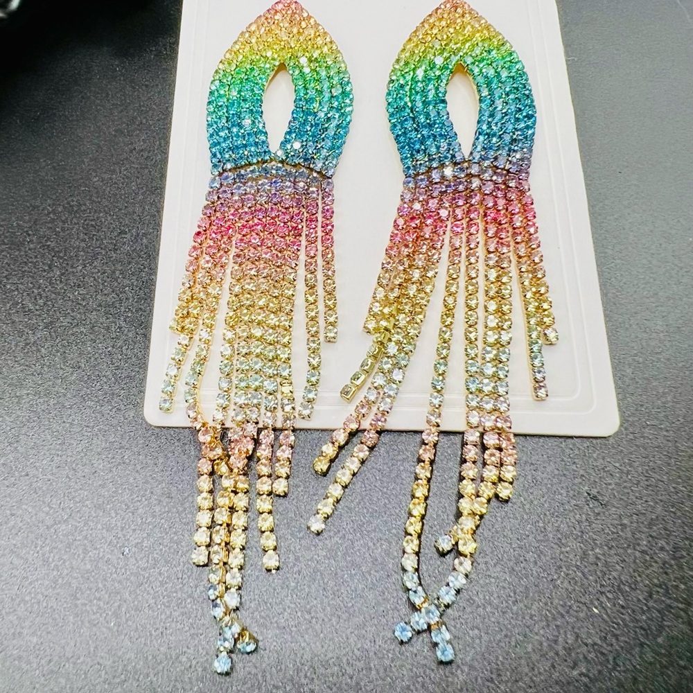New Rainbow Gradient Crystal Drop Earrings - Picture 8 of 11